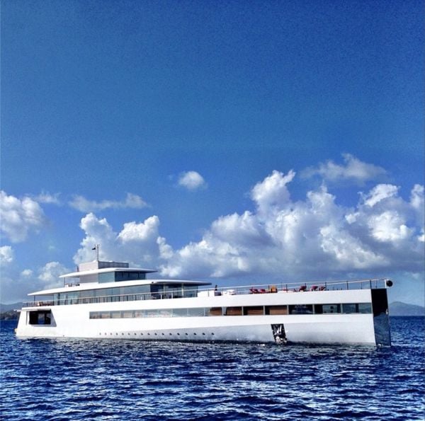 venus-yatch-by-steve-jobs-and-robert-madona