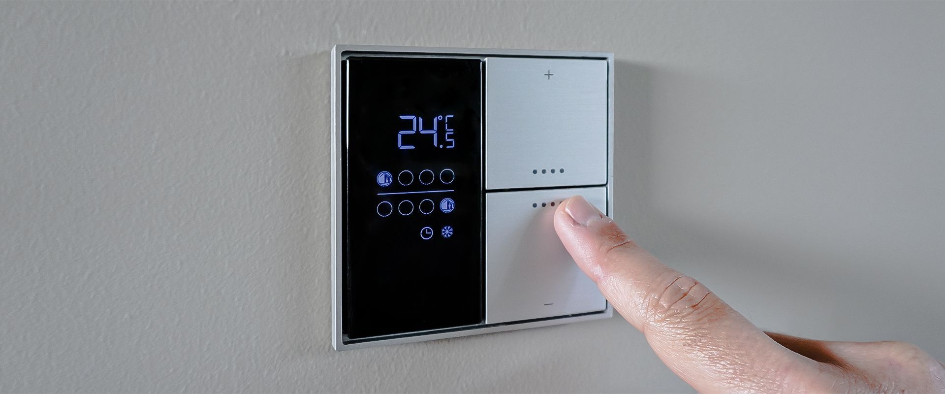 Phím KNX Ekinex tích hợp cảm biến nhiệt độ và chức năng Thermostat